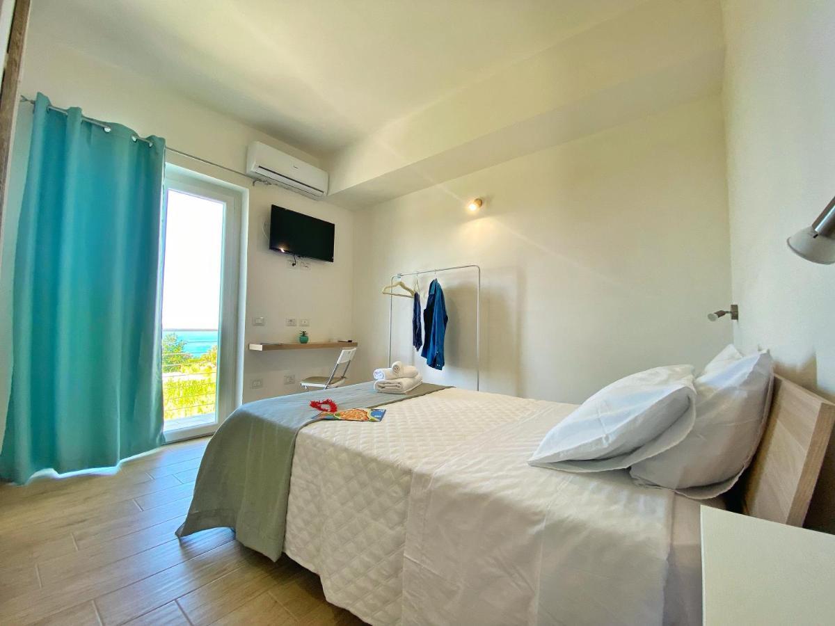 Campus Dei - Tropea Rooms 外观 照片